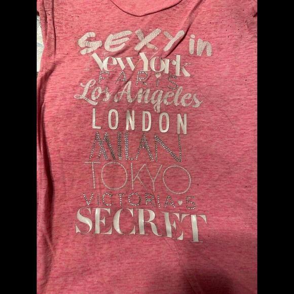 Feel Pretty in Pink with this Victoria's Secret Top - Picture 1 of 3